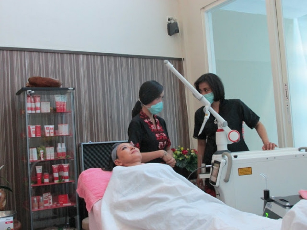 Esther Aesthetic Clinic Surabaya